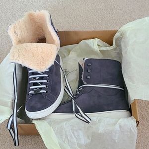 UGG Sneakers with fur lining Size 7.5 NEW